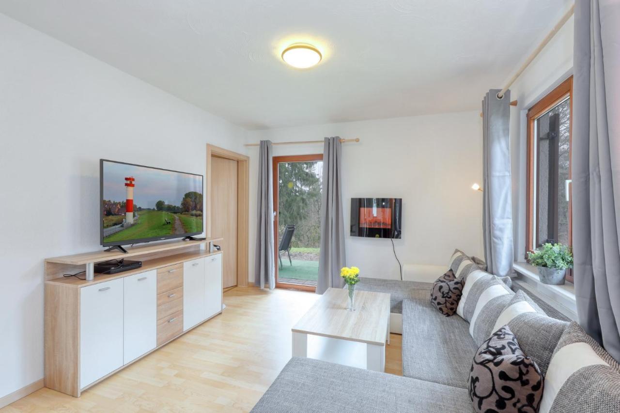 Seepark Kirchheim Ferienhaus Bei Vera Mit Sauna Exterior photo